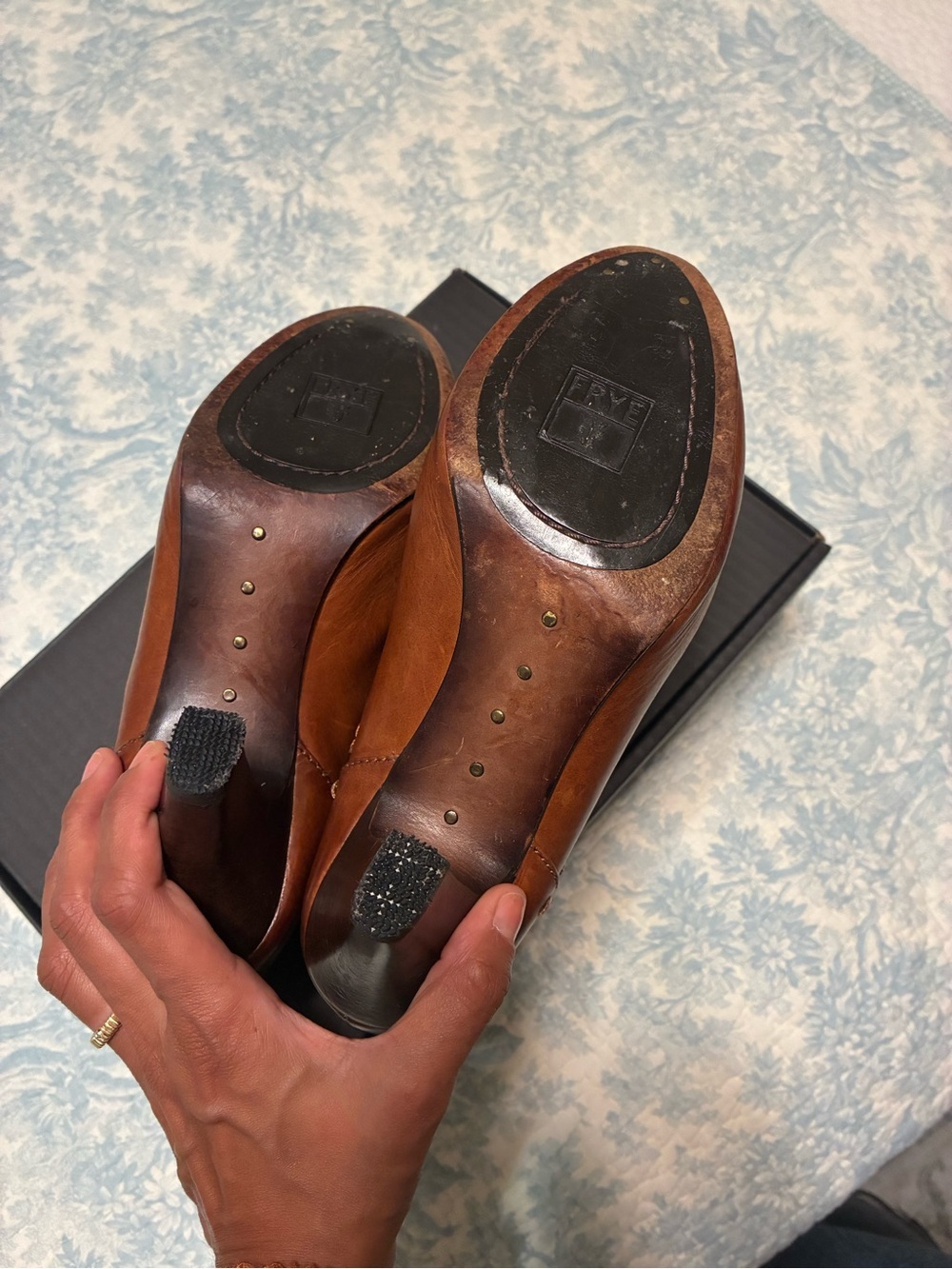 Frye Brown Leather Chelsea Ankle Boots | Size 9 | Classic Heeled Booties - Picture 5 of 16